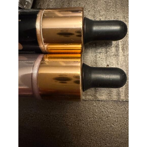 Makeup Revolution Bronze Gold Ethereal Liquid Highlighter 0.61 Fl. Oz - Picture 3 of 5